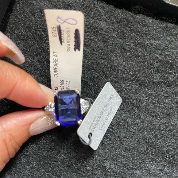 NATASHA
fringed crystal statement necklace set - Picture 3 of 6